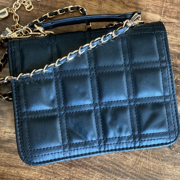 BEBE BLACK QUILTED CROSSBODY BAG - Picture 4 of 9